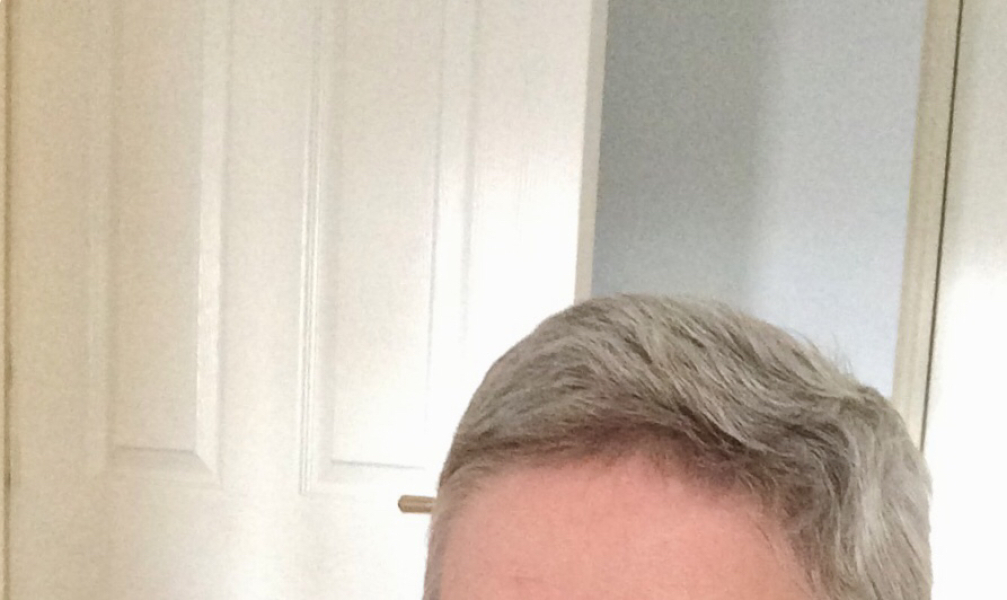 Any advice on how to make salt and pepper hair look like blonde highlights?