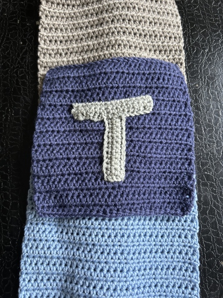 Woolly Hugs: A Blanket for fellow Mumsnetter thegreylady. Can you help us please?