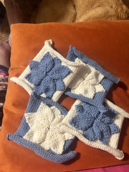 Woolly Hugs: A Blanket for fellow Mumsnetter thegreylady. Can you help us please?