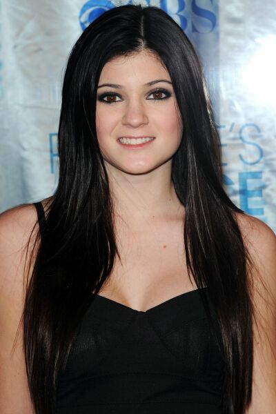How many 26 year old mums of two small children find super hot boyfriends like Kardashian's?