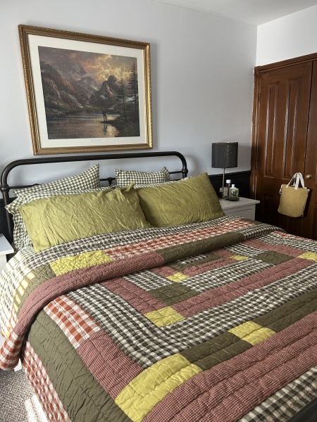 Toasties eagerly waiting for sale day, while worrying about the life of their resold items