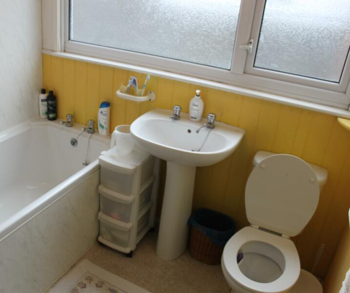 Can I see your overbath shower fittings, please?