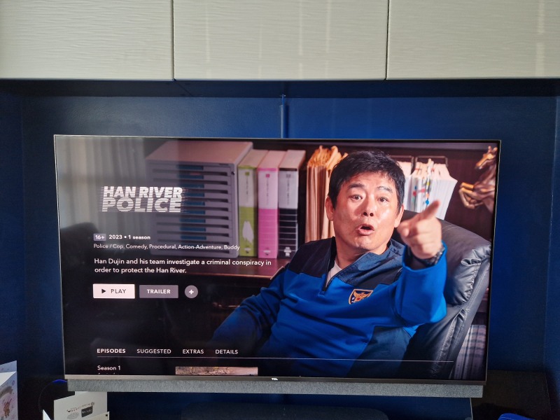 MsLatté’s Daebak Cybercafé (Kdrama addicts #43): Where we marvel over the singularity of Taecyeon’s ears while waiting for Lee Min Ho to show up in his space scrubs