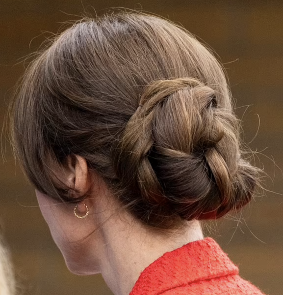 Royal Style: Embracing Autumn with a Varied Wardrobe - let's be like KC3 and enjoy!