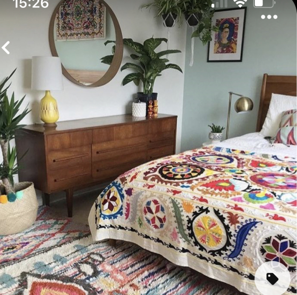 Advice on bedroom decoration to match curtains