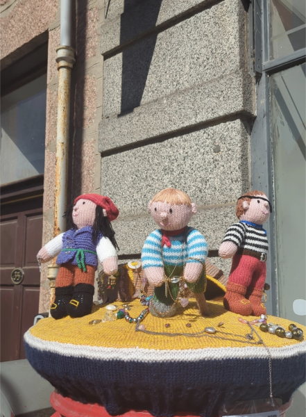 To think that postbox toppers are an aberration and those who produce them should be shot at dawn (I should say 'light hearted' here but it goes against the grain)