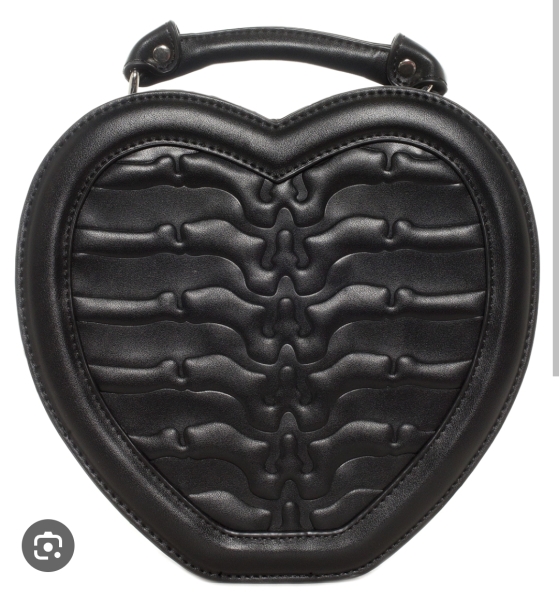 Help me find a bag please? Slight Halloween vibes maybe?