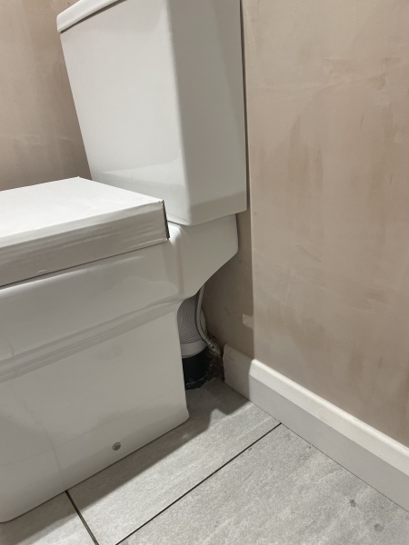 Is this normal for piping be so visible?
