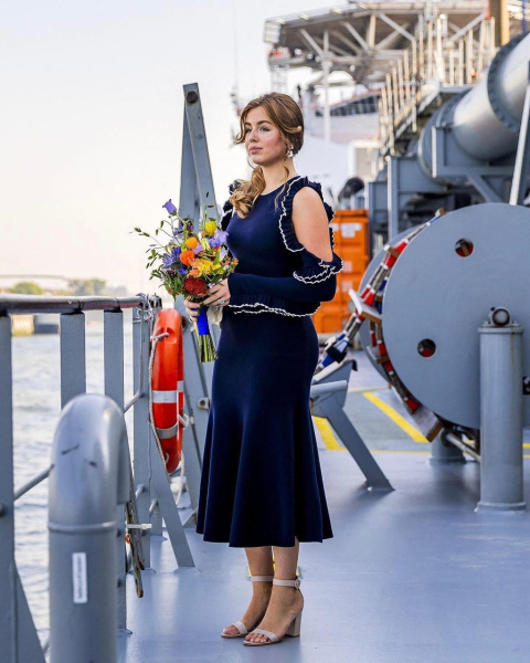 Royal Style and Beauty - what goes in the Bold Tower? White stilettos, green coats and too much of the flower?