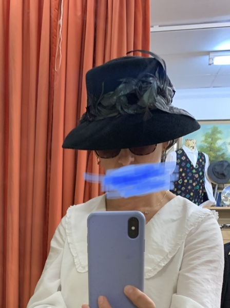 Les Parisiennes des Mamanset: A Sin of Pride