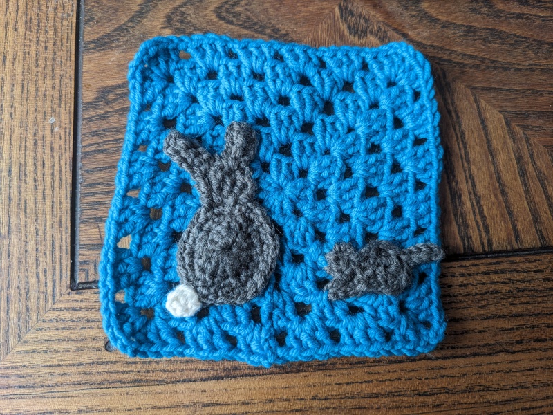 Woolly Hugs: A Blanket for fellow Mumsnetter thegreylady. Can you help us please?