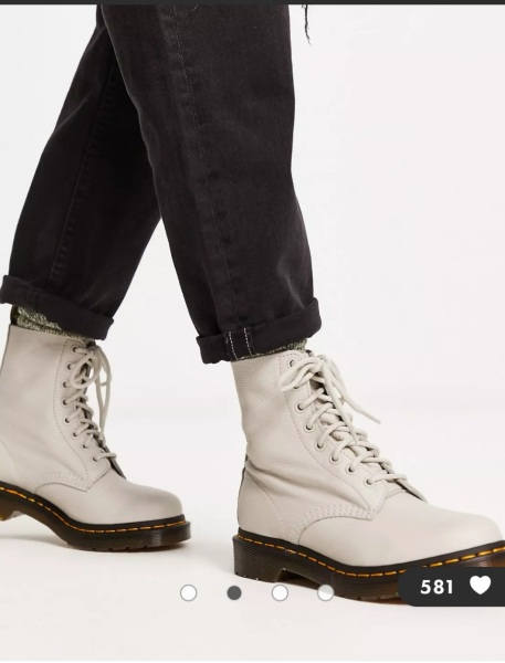 Toasties moving into autumn and dusting off the mothballed knits (or buying new ones)