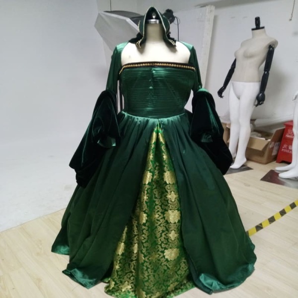 Please help me find this dress!