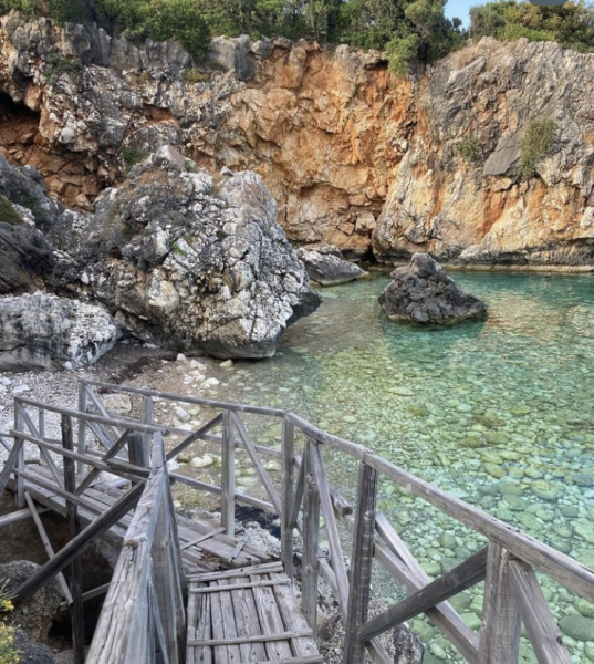Any Kefalonia experts?