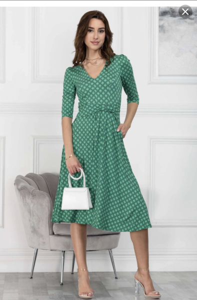 Please help me find this dress!