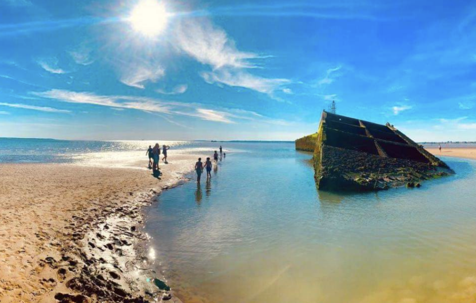 Chalk well/Westcliffe at low tide