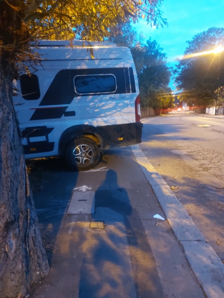 Arsehole parking or AIBU?