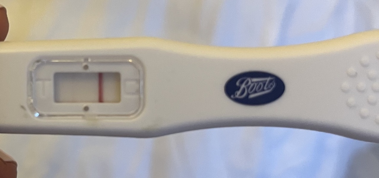 1 faint line Positive 3 negative in ONE DAY... am I seeing things ? Help!