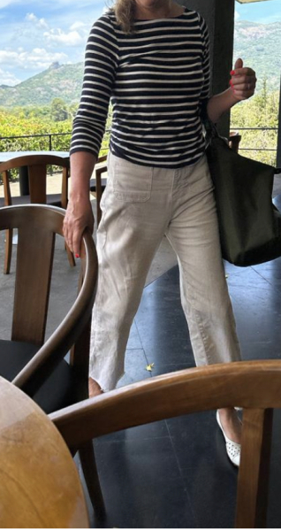 What to pair with off white wide leg jeans?