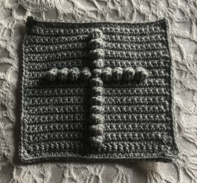 Woolly Hugs: A Blanket for fellow Mumsnetter thegreylady. Can you help us please?