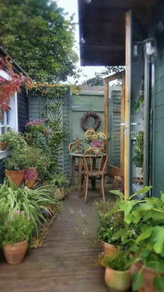 Inspiration needed for small ugly courtyard-pic