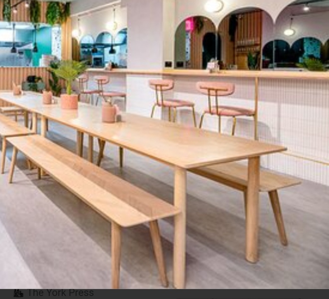 Munsnet detectives! Please help me find this dining table!!!!