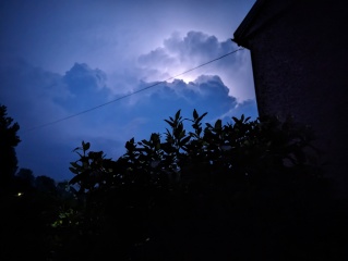 Did anyone see the mad flashing clouds last night?