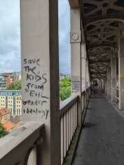 Newcastle Monument Metro Station