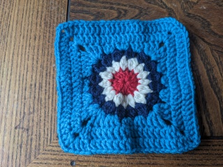 Woolly Hugs: A Blanket for fellow Mumsnetter thegreylady. Can you help us please?
