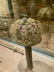 Royal Style and Beauty - what goes in the Bold Tower? White stilettos, green coats and too much of the flower?