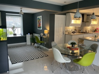 Show me your kitchen diner lounges!