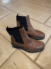 Dark Academia - anyone who loves this style?