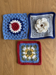 Woolly Hugs: A Blanket for fellow Mumsnetter thegreylady. Can you help us please?