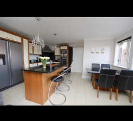 Show me your kitchen diner lounges!