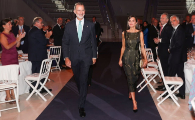 Royal Style and Beauty - what goes in the Bold Tower? White stilettos, green coats and too much of the flower?