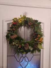 DIY Christmas wreath with fresh foliage