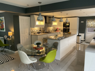 Show me your kitchen diner lounges!