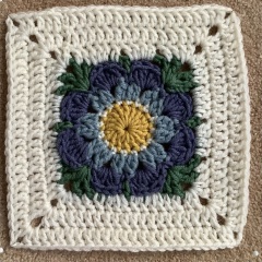 Woolly Hugs: A Blanket for fellow Mumsnetter thegreylady. Can you help us please?