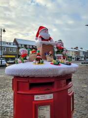 To think that postbox toppers are an aberration and those who produce them should be shot at dawn (I should say 'light hearted' here but it goes against the grain)