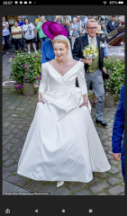 Royal Style and Beauty - what goes in the Bold Tower? White stilettos, green coats and too much of the flower?