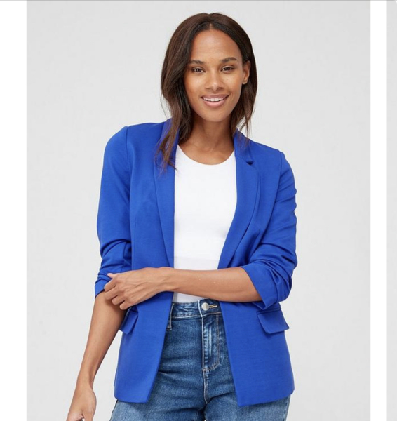 Work outfit for an important meeting