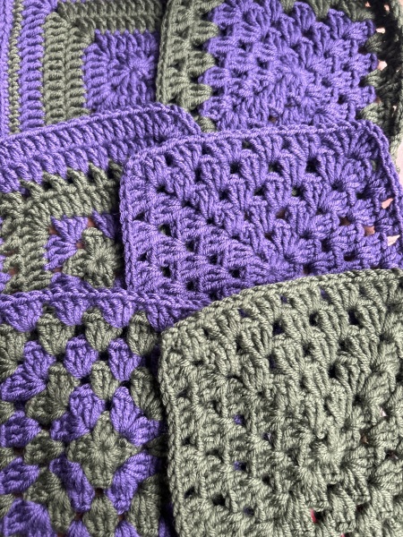 Woolly Hugs: A blanket in memory of JanH.