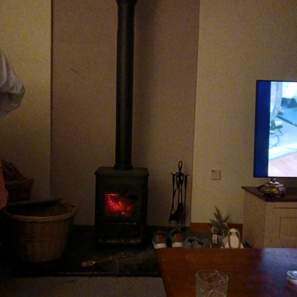 Can we please see pictures of your fireplaces and log burners ?