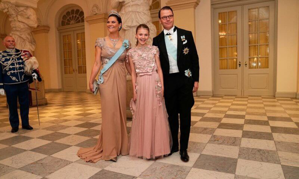 Royal Style: Embracing Autumn with a Varied Wardrobe - let's be like KC3 and enjoy!