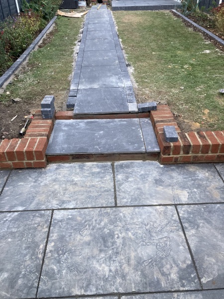Help ! Builder has cocked up - pictures