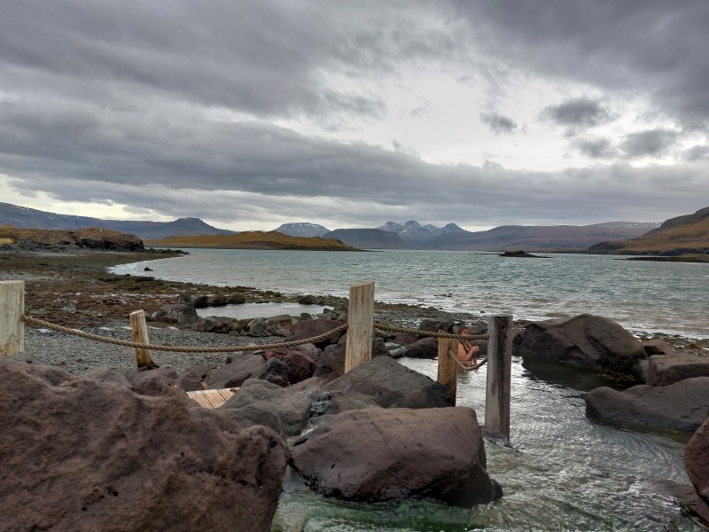 Come and tell me your dull and unexciting news 27: Calmly through the day