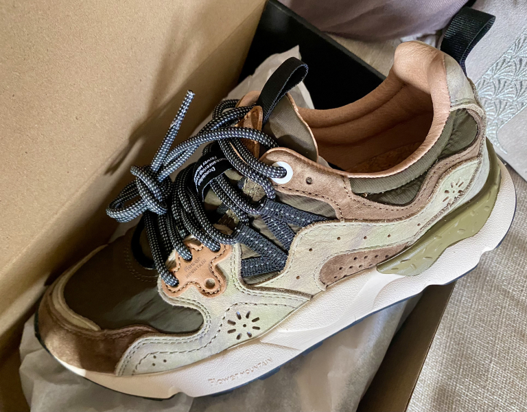 Toasties hoping for a sale while sailing into Christmas