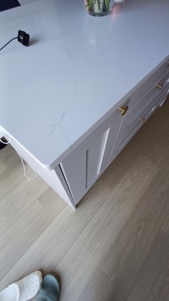 help with quartz for kitchen worktops