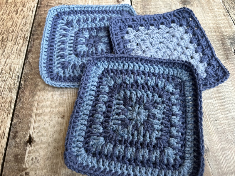 Woolly Hugs: A Blanket for fellow Mumsnetter thegreylady. Can you help us please?