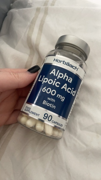 Alpha lipoic acid and hematoma